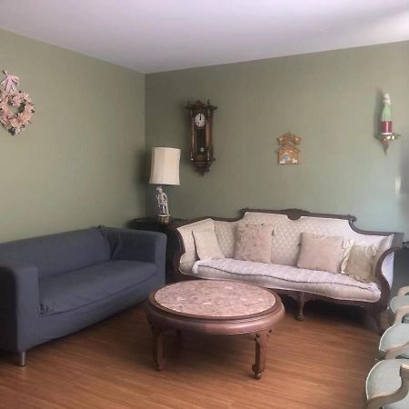 Ethan Golden Llc Chicago Bagian luar foto