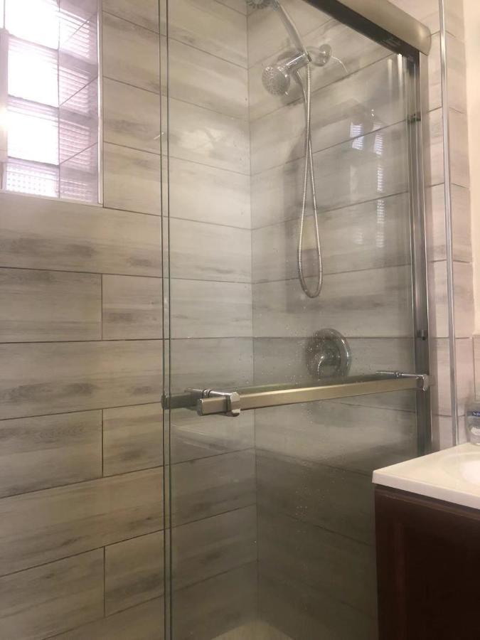 Ethan Golden Llc Chicago Bagian luar foto